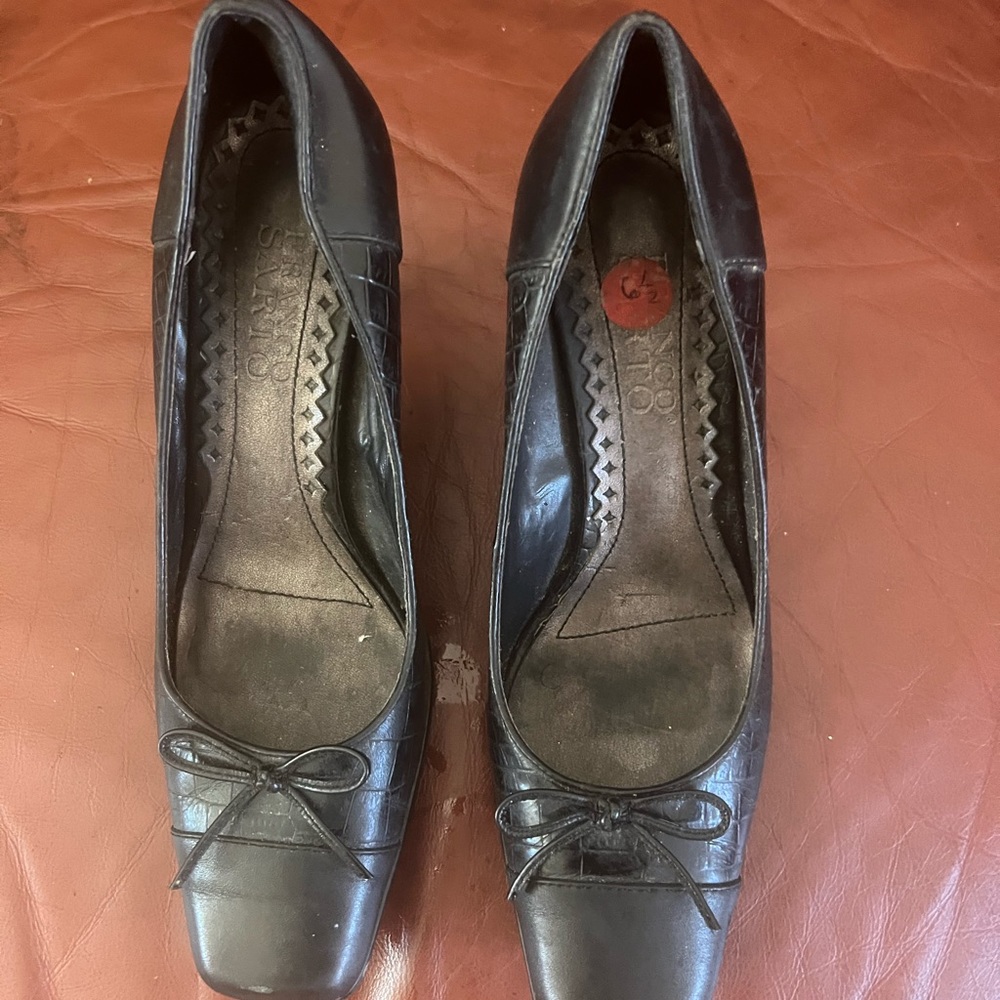 Women leather shoes
